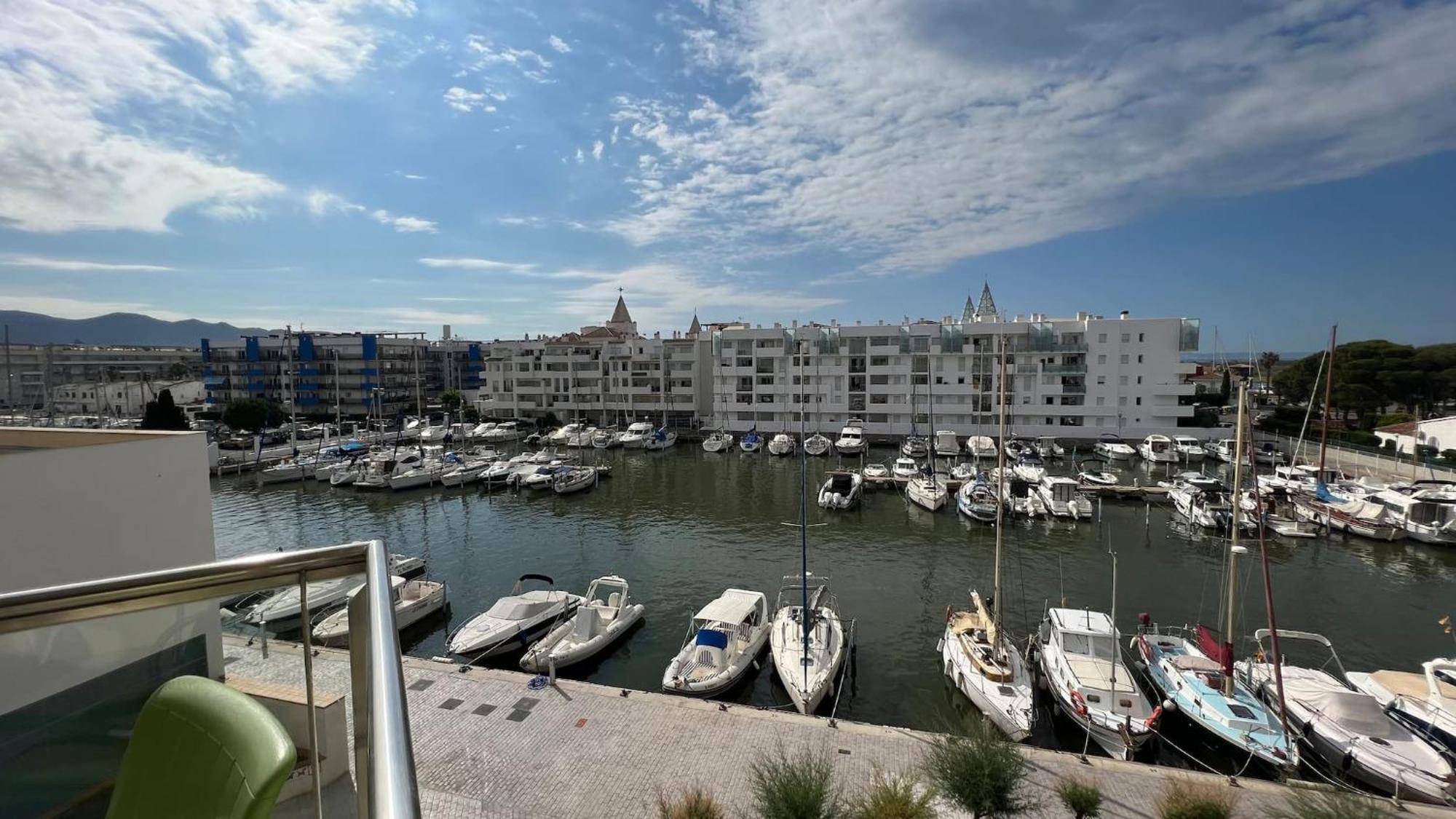 Precioso Piso Con Vista Al Canal Y Piscina En Roses Av-69 Bagian luar foto